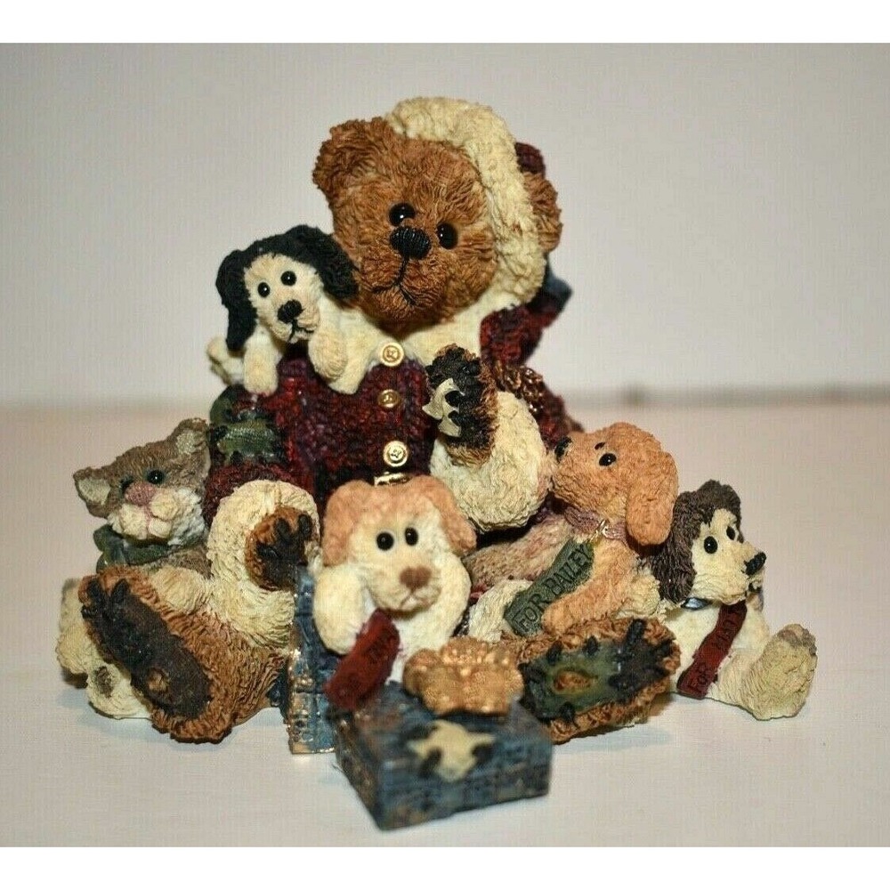 Boyds Bears & Friends Bearstone Collection Kringle and Company #2283 ##